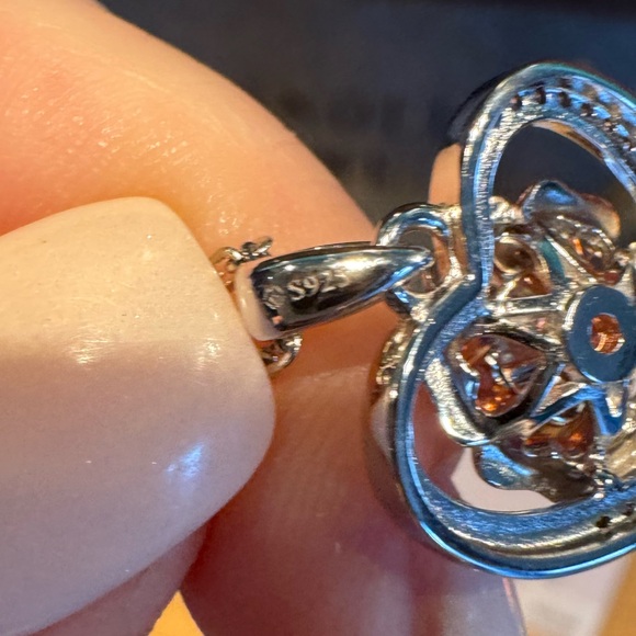 Over 1 ctw Moissanite heart rose two tone necklace - Picture 7 of 9